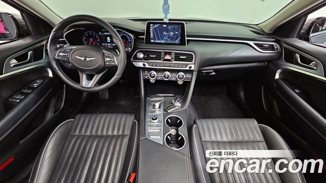 Genesis G70 2.0T AWD — photo 1 of 37