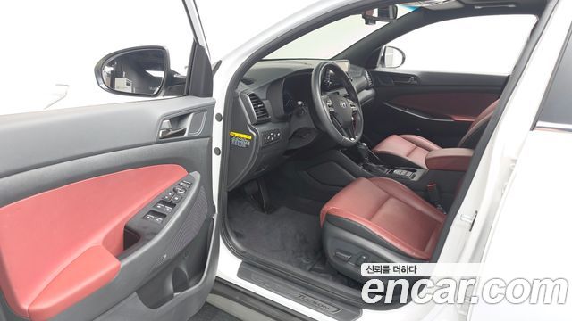 Hyundai Tucson Gasoline 1.6 Turbo 4WD — photo 1 of 36