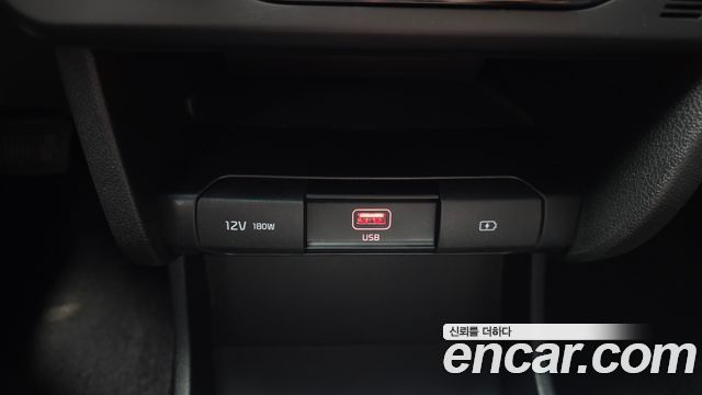 Kia Niro Noblesse — photo 1 of 31