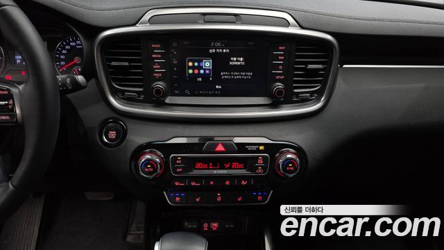 Kia Sorento Gasoline 2.0 Turbo 2WD — photo 1 of 34