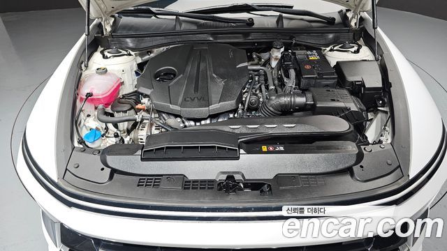 Hyundai Sonata 2.0 — photo 1 of 30