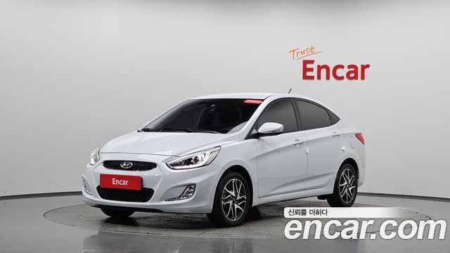 Hyundai Accent 1.4 VVT Premium — photo 1 of 31
