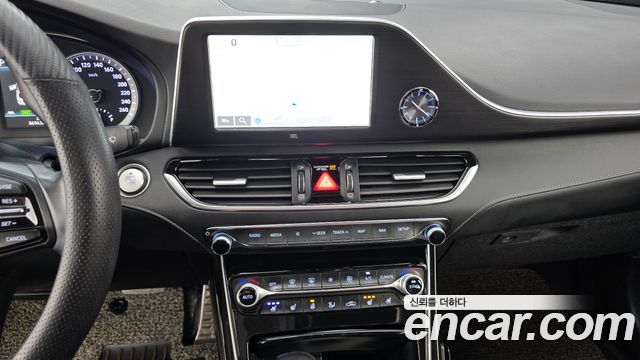 Hyundai Grandeur 3.3 Celebrity — photo 1 of 35