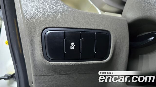 Kia RAY Luxury — photo 1 of 30