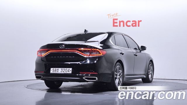 Hyundai Grandeur 3.0 Exclusive — photo 1 of 33