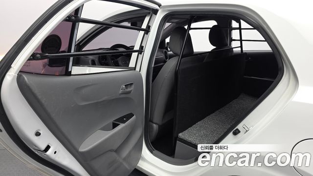 Kia morning Van — photo 1 of 30