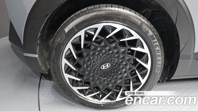Hyundai Ioniq5 Long Range AWD — photo 1 of 31