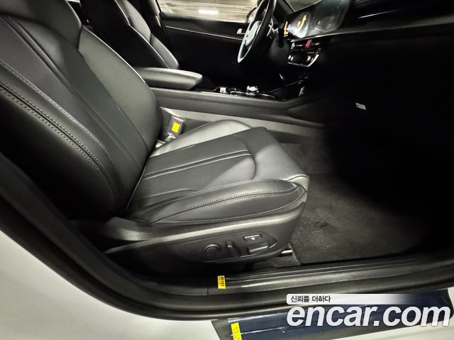 Kia K5 2.0 — photo 1 of 16