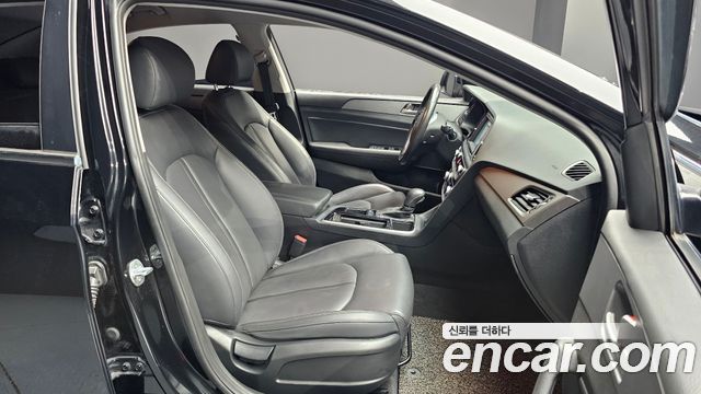 Hyundai Sonata 2.0 Smart Spicial — photo 1 of 28