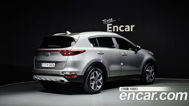Kia Sportage Diesel 2.0 2WD — photo 1 of 33