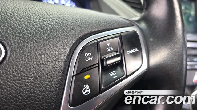 Hyundai Grandeur Premium Collection — photo 1 of 20