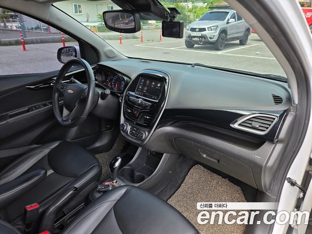 ChevroletGMDaewoo Spark Premier — photo 1 of 20