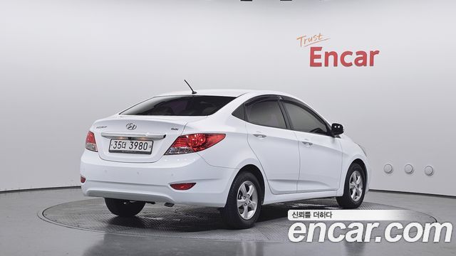 Hyundai Accent 1.6 GDI Modern — photo 1 of 30