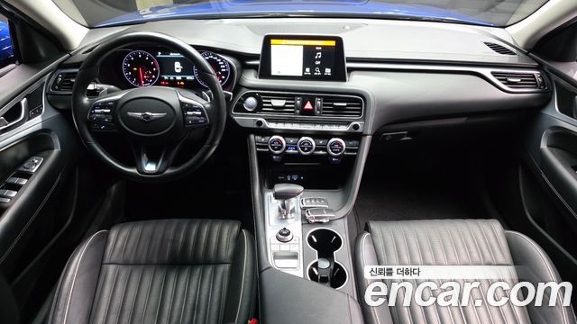 Genesis G70 2.0T — photo 1 of 30