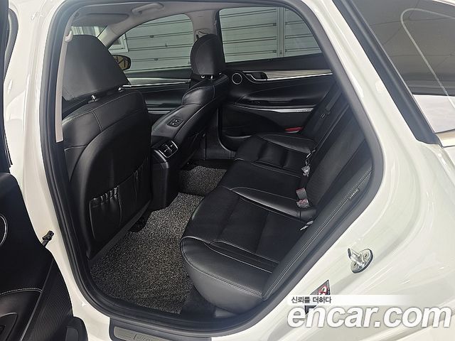 Hyundai Grandeur 3.0 Exclusive — photo 1 of 18