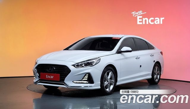 Hyundai Sonata 2.0 Smart Choice — photo 1 of 31