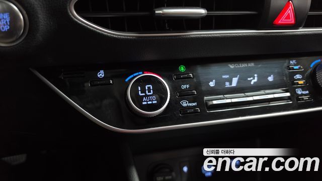 Hyundai Sonata 2.0 — photo 1 of 31