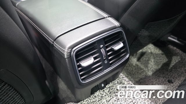 Genesis G70 2.0T — photo 1 of 31
