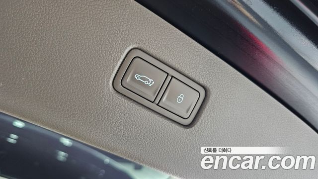 Genesis GV80 2.5T Gasoline AWD — photo 1 of 30