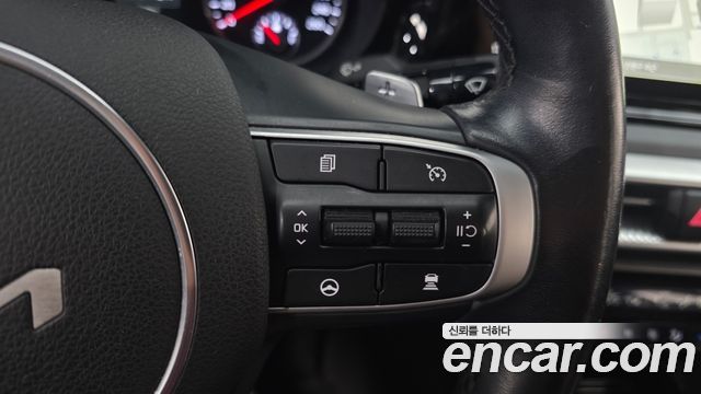 Kia K5 2.0 — photo 1 of 31