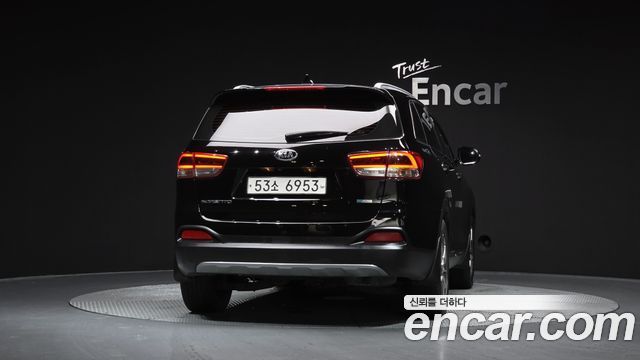 Kia Sorento Diesel 2.2 2WD — photo 1 of 32