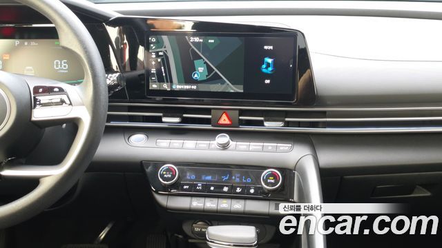 Hyundai AVANTE 1.6 — photo 1 of 30
