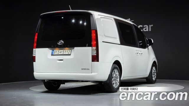 Hyundai Staria Cargo 5-Seater — photo 1 of 32