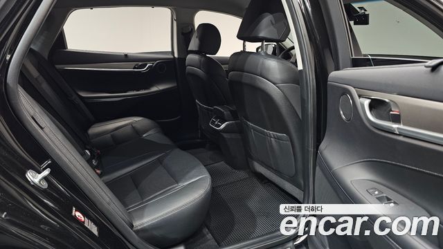 Hyundai Grandeur 2.5 — photo 1 of 37