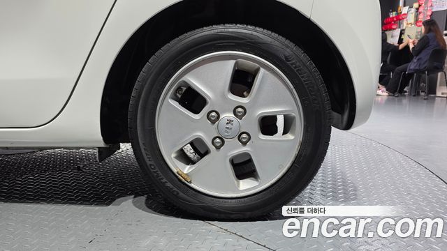 Kia RAY Luxury — photo 1 of 31