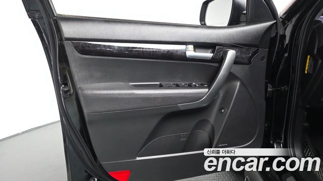 Kia Sorento Diesel 2.0 2WD — photo 1 of 40
