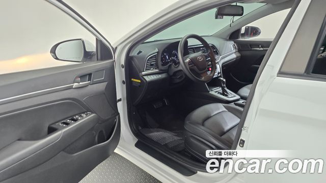 Hyundai AVANTE 1.6 GDI Value Plus