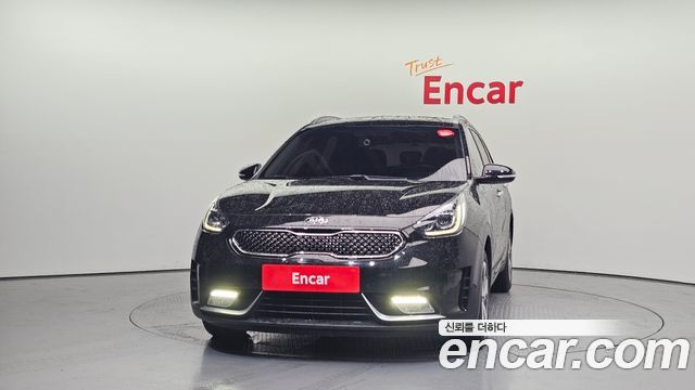 Kia Niro Noblesse — photo 1 of 20