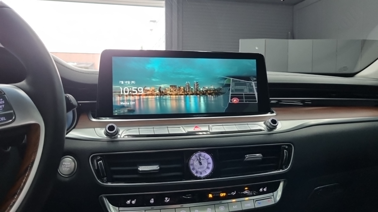 Kia K9 3.8 GDI AWD — photo 1 of 18