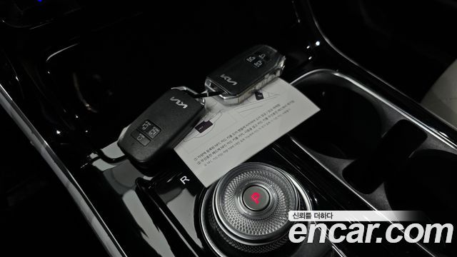 Kia Canival Diesel 9-Seater Noblesse — photo 1 of 33