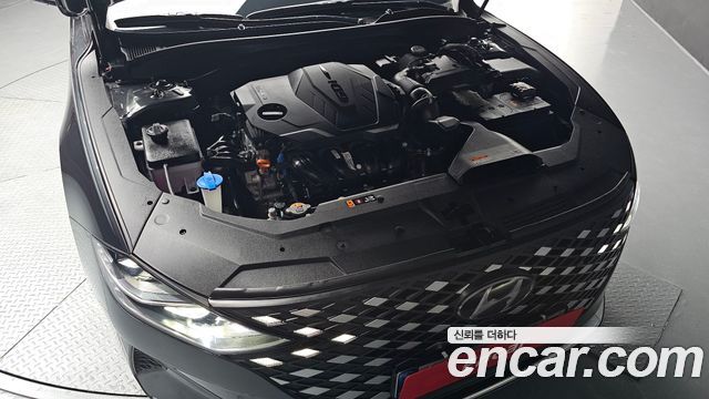 Hyundai Grandeur 2.5 — photo 1 of 20