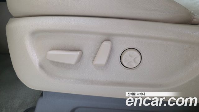 Kia Canival 9-seater Prestige