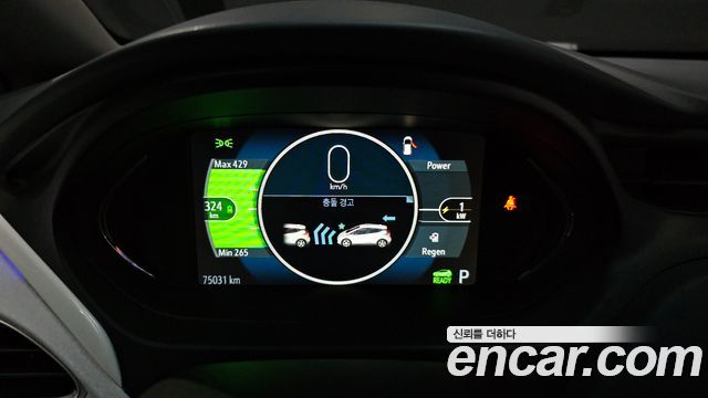 ChevroletGMDaewoo Bolt EV EV Premier — photo 1 of 32