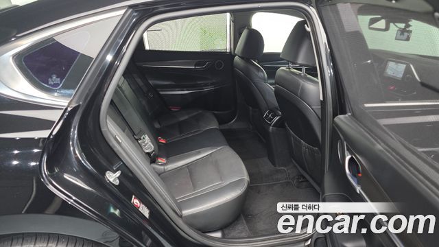 Hyundai Grandeur 2.4 Premium — photo 1 of 20