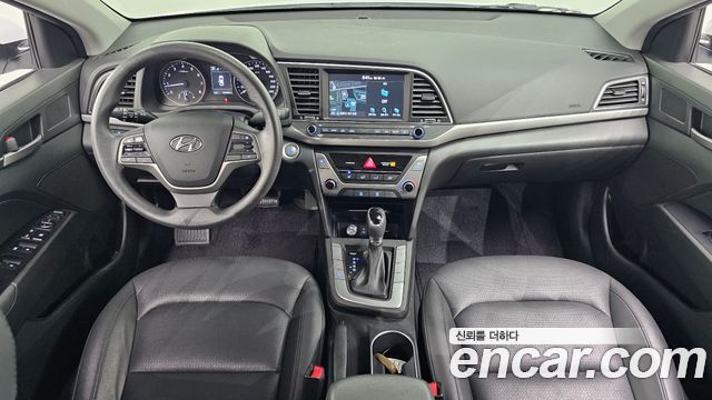 Hyundai AVANTE 1.6 GDI Value Plus — photo 1 of 20