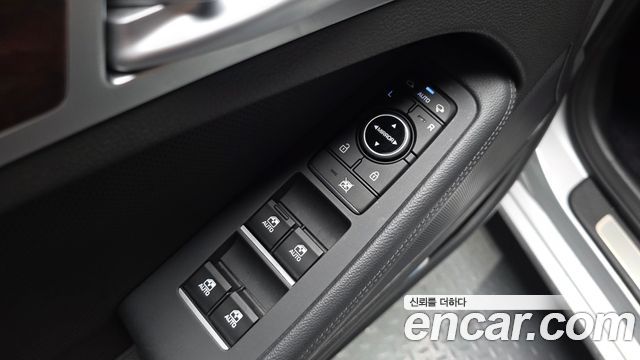 Hyundai Genesis G330 Premium AWD — photo 1 of 32
