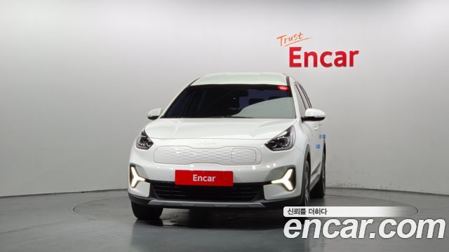 Kia Niro Air — photo 1 of 32