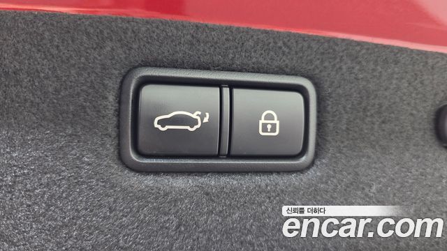 Genesis G70 3.3T Sport — photo 1 of 20