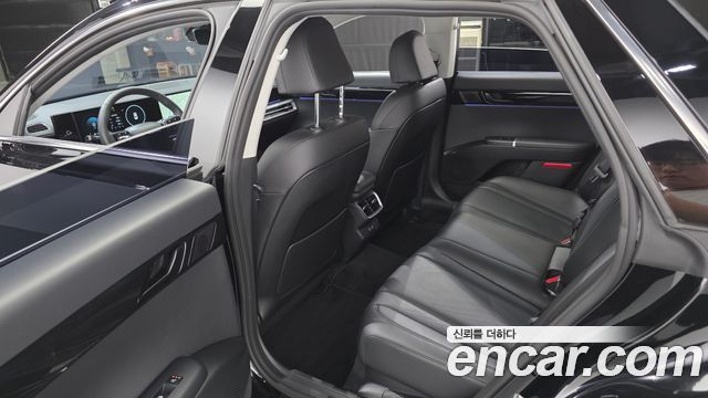 Hyundai Grandeur 2,5 Gasoline 2WD — photo 1 of 32