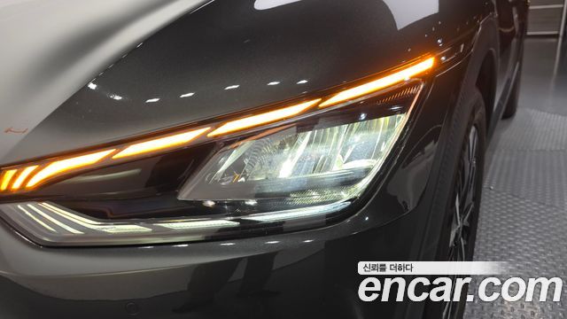 Kia EV6 Standard — photo 1 of 30