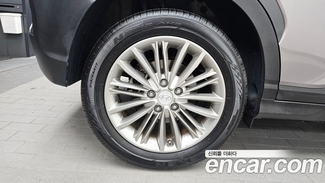 Hyundai Kona 1.6 Turbo 2WD — photo 1 of 31