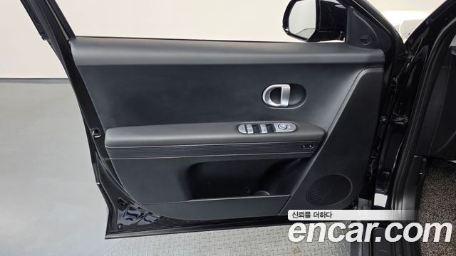 Hyundai Ioniq5 Long range — photo 1 of 35