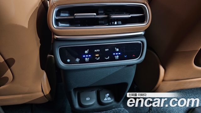Genesis GV80 2.5T Gasoline AWD — photo 1 of 36