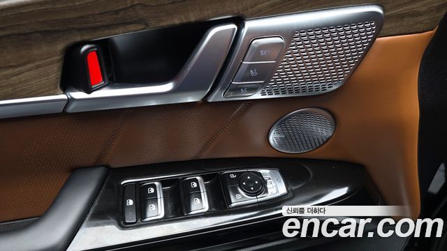 Kia Mohave Diesel 3.0 4WD 5-Seater — photo 1 of 32