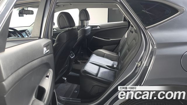 2016 Hyundai Tucson Diesel 1.7 2WD, photograph 1
