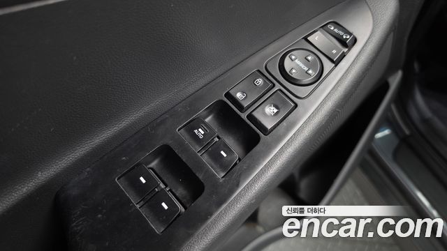 2016 Hyundai Tucson Diesel 1.7 2WD, photograph 11